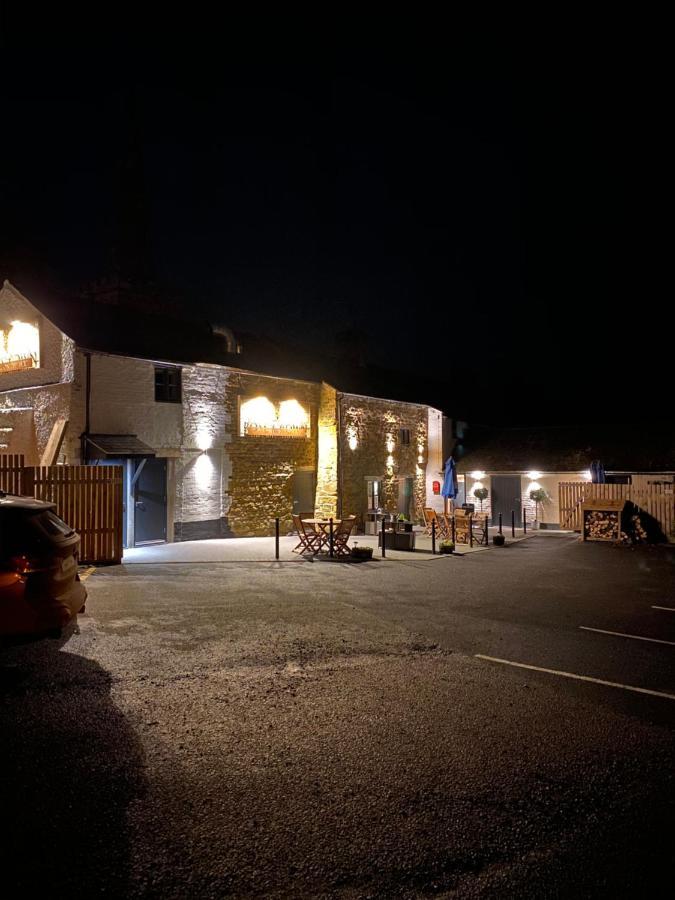 The Rose And Crown Hotel Leicester Exterior photo